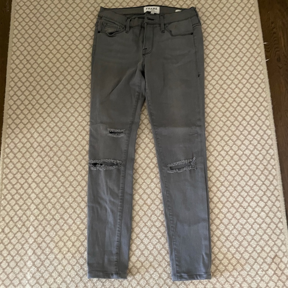 FRAME denim le Skinny de Jeanne. Size 28